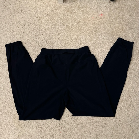 lululemon surger jogger *shorter* - Picture 2 of 6